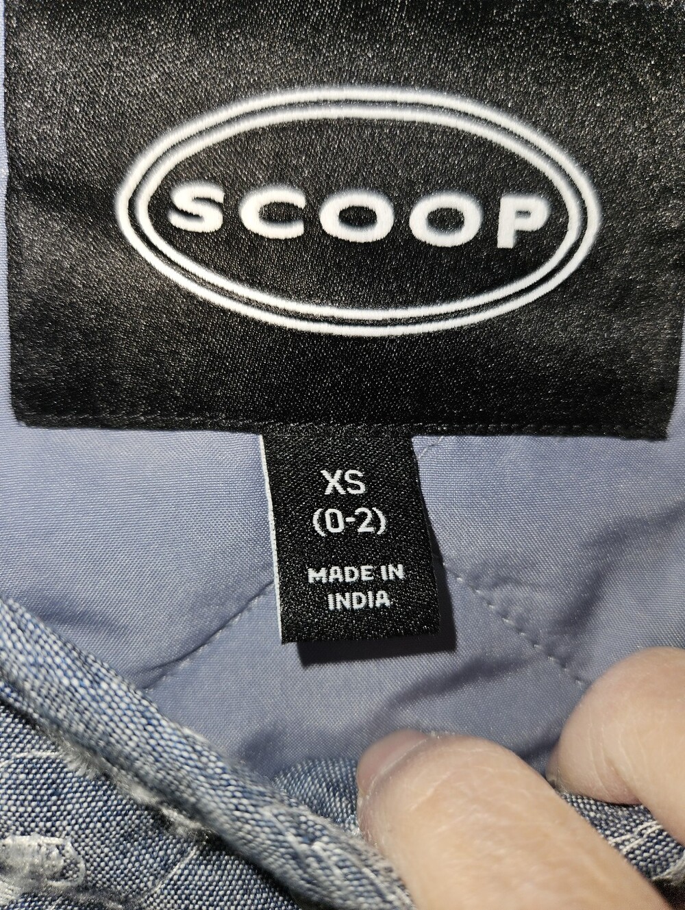 NWT Scoop Sz XS Blue Floral Quilted Jacket - Picture 3 of 3